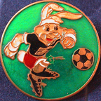 Verband-UEFA-Euro/EURO1988-Germany-Mascot-Berni-Rabbitt.jpg